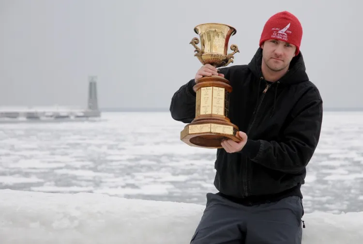 Michał Burczyński na podium mistrzostw świata w żeglarstwie lodowym stawał już siedem razy. Ostatni sukces odniósł w Kanadzie, gdzie 16 lat temu po raz pierwszy znalazł się w najlepszej trójce globu.