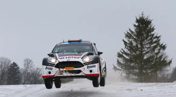 Załoga Lotos Rally Team z powodu awarii auta nie została sklasyfikowana w Rajdzie Lipawy, ale dobre czasy pozwoliły Polakom na zachowanie prowadzenia w "generalce" europejskich mistrzostw.