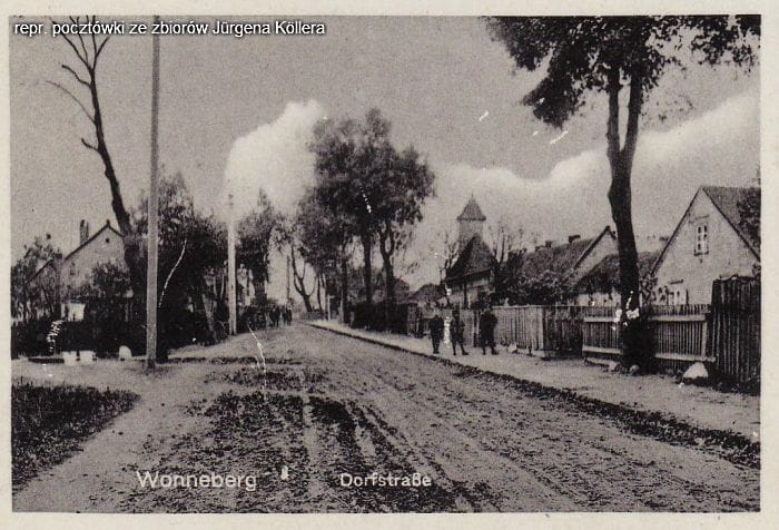 Dawniej Dorfstraße, obecnie ul. Warszawska. 