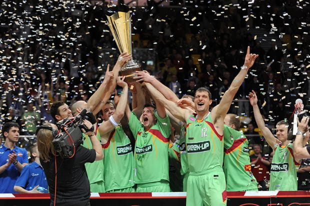 Turniej finałowy Pucharu Polski, w którym zagrały cztery drużyny, odbył się w Gdynia Arena w sezonie 2010/2011. Wygrała go Polpharma Starogard Gdański.