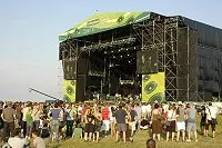 Kogo jeszcze zobaczymy na dużej scenie? Organizatorzy powinni jeszcze wyjawić 4 zagraniczne gwiazdy. fot.www.opener.pl