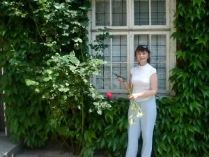  - Wraz z sąsiadkami postanowiłyśmy same zadbać o nasze podwórze, siejemy kwiaty, przycinamy kłącza, daje to naprawdę dużo radości  &#8211; mówi  Zofia Kacprzak , mieszkanka ul. Mariackiej. 