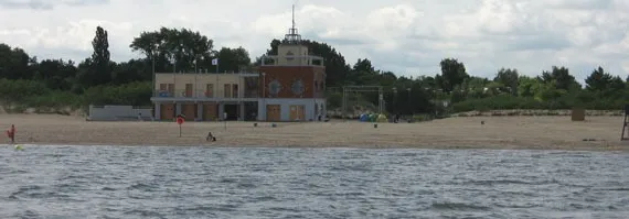 Kąpielisko Stogi obok kąpieliska w Brzeźnie otrzymało w tym roku tylko wyróżnienie programu Błękitna Flaga.