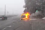 Poranny pożar Forda Focusa na Karwinach.