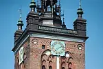 Nietypowy zegar miejski jest m.in. na wieży kościoła św. Katarzyny w Gdańsku.