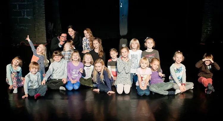 Sopocki Teatr Muzyczny Baabus Musicalis jeszcze niedawno liczył kilkanaścioro dzieci. Obecnie to już 30 młodych aktorów, którzy pilnie przygotowują się do kolejnej premiery, uczestnicząc po drodze w akcji charytatywnej dla dzieci z Fundacji "Żyć z pompą".