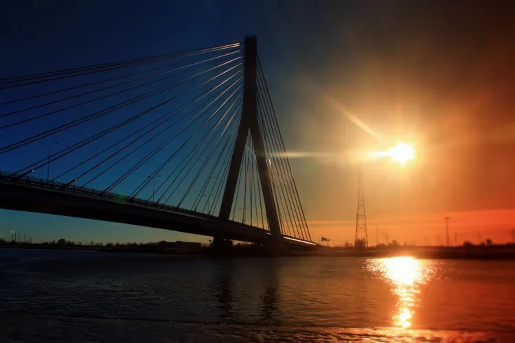 Most wantowy nad Martwą Wisłą w Gdańsku być może zostanie przystosowany do ruchu pieszego i rowerowego.