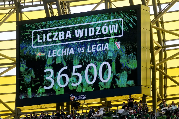 Jeżeli Lechia będzie kontynuowała passę udanych, wiosennych meczów, to możliwe jest, że ta liczba przestanie niedługo stanowić rekord frekwencji na jej spotkaniach na PGE Arenie.