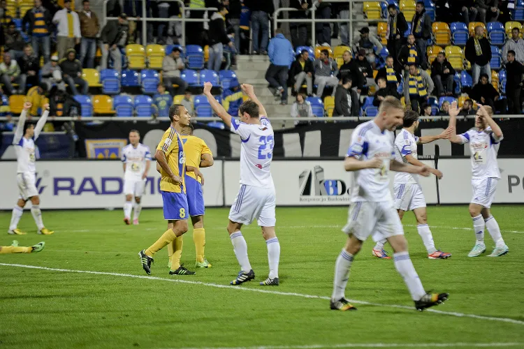 Tak było po zakończeniu meczu na początku października w Gdyni. 2 maja ponownie piłkarze Wigier pokonali Arkę 1:0, ale tym razem uczynili to w Suwałkach. 