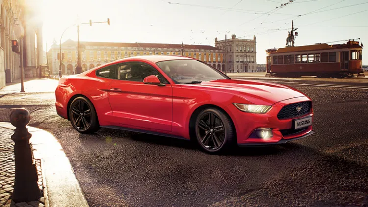 Najnowsza generacja Forda Mustanga prezentuje się wyśmienicie. 