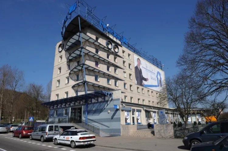 W połowie czerwca 2013 skandynawska centrala Grupy Nordea postanowiła sprzedać wszystkie polskie spółki. Nordea Bank Polska został przejęty przez PKO Bank Polski, a w Gdyni powstał PKO Bank Hipoteczny. Na zdjęciu była siedziba banku Nordea w Gdyni. 