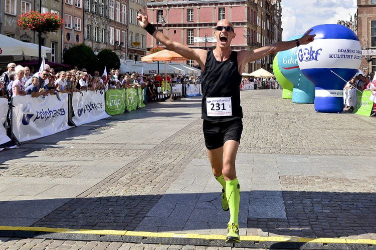 Gdańsk biegi na dystansie 42 km i 195 metrów gościł do tej pory wspólnie z Gdynią i Sopotem podczas Maratonu Solidarności (na zdjęciu uczestnik ubiegłorocznej edycji Antoni Grabowski). W niedzielę po raz pierwszy zorganizuje takie zawody samodzielnie.