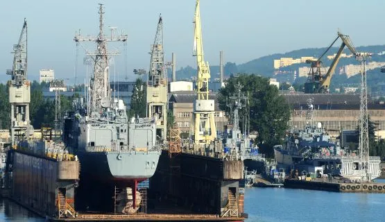 Stocznia Marynarki Wojennej w Gdyni może trafić w ręce francuskiego, państwowego giganta zbrojeniowego - koncernu DCNS.
