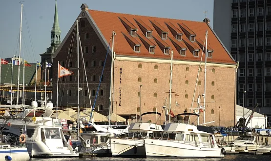 Od ponad roku przy gdańskiej marinie jachtowej działa Hotel Gdańsk, a w nim restauracja Brovarnia, w której udało się wskrzesić wielowiekową tradycję gdańskiego browarnictwa. 
