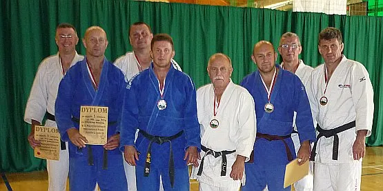 Sześć złotych i dwa srebrne medale zdobyli pomorscy weterani w międzynarodowych mistrzostwach Polski w judo.