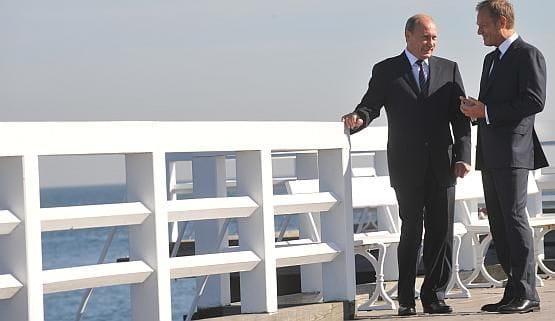 Nad ranem Donald Tusk zaprosił premiera Władymira Putina na spacer na sopockim molo.