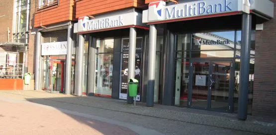 Feralny bankomat, z którego skorzystała nasza czytelniczka, znajduje się w centrum Krewetka w Gdańsku. W Trójmieście działa w sumie osiem wpłatomatów Multibanku.