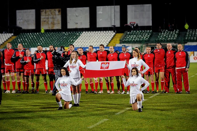 Na stadionie przy ul. Traugutta gościła w przeszłości reprezentacja Polski w piętnastkach. W sobotę i niedzielę na tym gdańskim obiekcie odbędzie się turniej siódemek z udziałem 10 drużyn narodowych. 