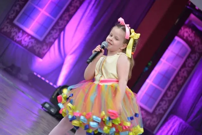 Magdalena Pilanowska, 7-letnia wokalistka z Kuźni Talentów w Gdyni została laureatką 36. Międzynarodowego Dziecięcego Festiwalu Piosenki i Tańca w Koninie.
