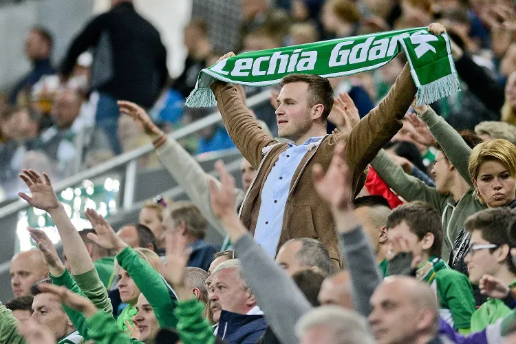 Kibice Lechii w nowym sezonie kupią bilety i karnety w trzech kategoriach cenowych.