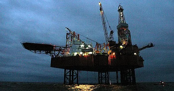 Lotos został współudziałowcem czterech koncesji na wydobycie ropy na szelfie norweskim. Ropa popłynie stamtąd do gdańskiej spółki nie wcześniej niż w 2011 roku.
