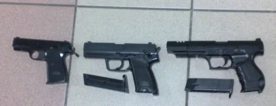 W mieszkaniu Marka D. znaleziono trzy pistolety na kulki śrutowe.
