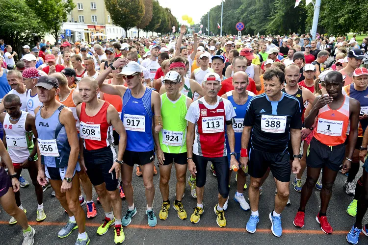 W ubiegłym roku w Maratonie "Solidarności" wystartowało 933 osoby z 20 państw. Lista zgłoszeń do bieżącej edycji pokazuje, że ten rekord frekwencji może 15 sierpnia zostać poprawiony. 