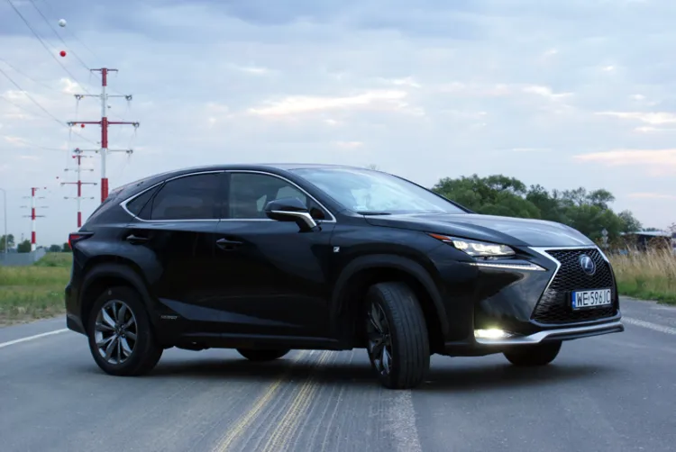 Lexus NX 300h AWD F Sport