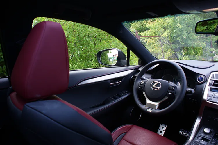 Lexus NX 300h AWD F Sport