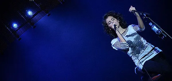 Katie Melua w czasie poniedziałkowego koncertu w Gdańsku.