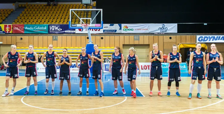 Jeśli koszykarki Basketu Gdynia chcą zagrać w Final Six Pucharu Polski muszą do połowy grudnia wywalczyć wysokie miejsce w Tauron Basket Ligi Kobiet lub przejąć organizację turnieju. 