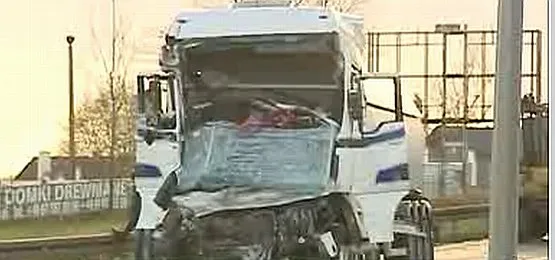 Jedna z rozbitych w Rusocinie ciężarówek