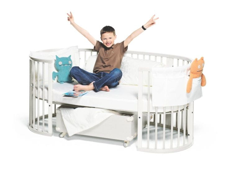 By łóżko służyło dziecku przez lata, wystarczy wybrać model, który po wprowadzeniu drobnych modyfikacji nadal będzie funkcjonalny.