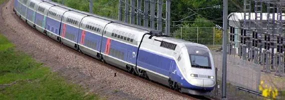 Francuskie pociągi TGV w regularnej eksploatacji osiągają prędkość do 320 km/h. Rekord specjalnej jednostki TGV V150 wynosi 574,8 km/h. 