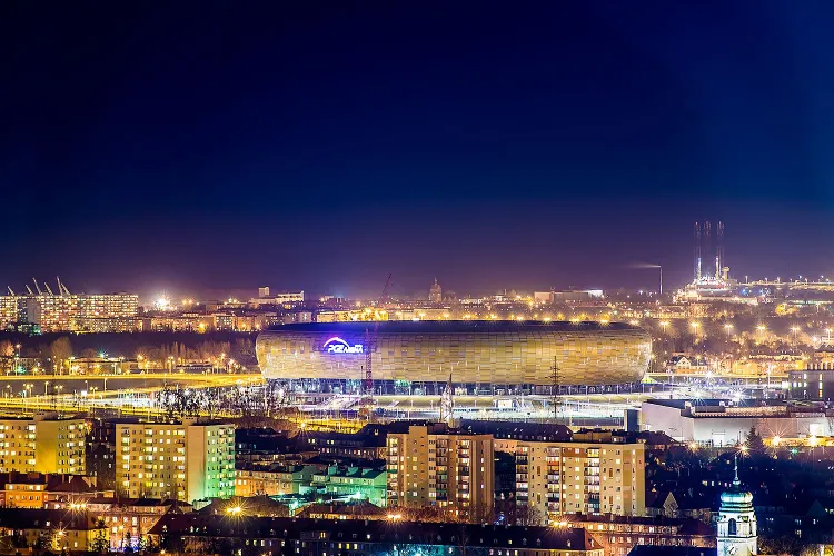 Stadion w Gdańsku Letnicy. Tak brzmi od 1 października przejściowa nazwa obiektu piłkarskiego.