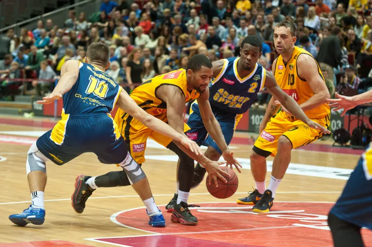 Anthony Hickey i Tyreek Duren błysnęli podczas derbów Trójmiasta. Amerykanie mogą być odkryciem Tauron Basket Ligi w sezonie 2015/2016.