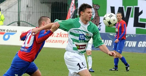 Peter Ćvirik przeniósł się do rumuńskiego Universitatea Cluj