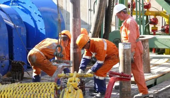 Spółka Petrolinvest,  kontrolowana przez Ryszarda Krauzego zajmuje się poszukiwaniami ropy naftowej i gazu w Kazachstanie.