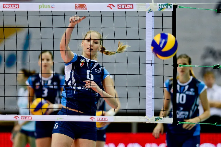 MVP spotkania mistrza z wicemistrzem Polski siatkarek została reprezentacyjna środkowa bloku, Agnieszka Bednarek-Kasza. 