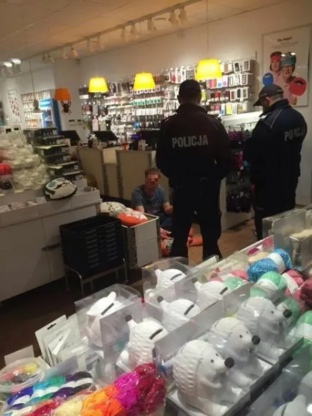Wieczorna awantura w jednym z sopockich sklepów zakończyła się interwencją policji.