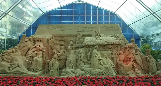 Tak wyglądać ma  "Świąteczna Szopka" - pierwsza gdyńska rzeźba z piasku przygotowana na zlecenie Fundacji "Wspólnota Gdańska", organizatora Gdańskiego Festiwalu Rzeźby z Piasku.