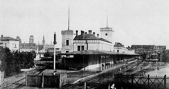 Tak wyglądał dawny dworzec "Brama Nizinna" przed 1945 r.