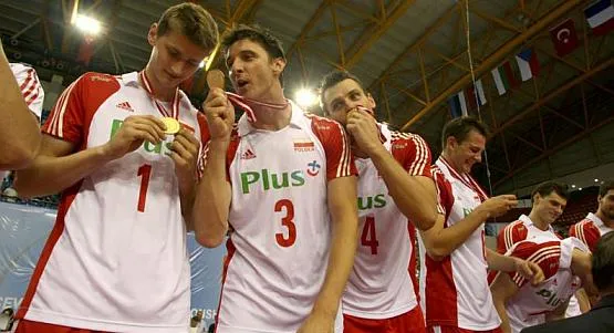 Polscy siatkarze zmierzą się z żywymi legendami światowej siatkówki - reprezentacją Brazylii.