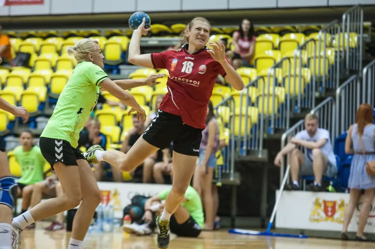 Katarzyna Skonieczna (na zdjęciu) w starciu z UKS PCM Kościerzyna zdobyła 7 bramek.