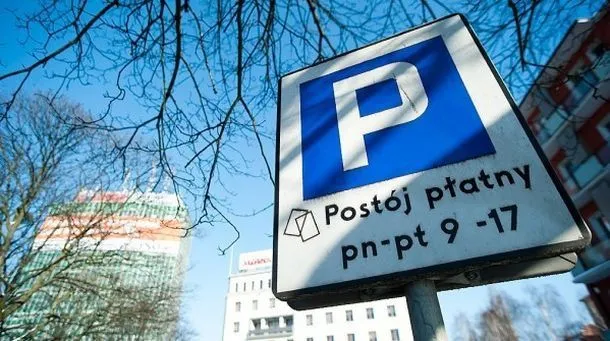 W przyszłym roku kierowcy stawiający samochody w gdańskiej strefie płatnego parkowania nie będą musieli mieć przy sobie "drobnych".