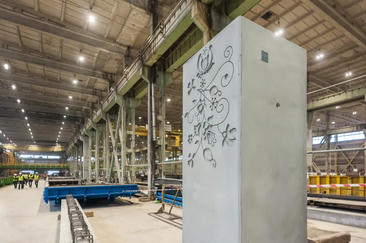 Do dwóch dotychczasowych fabryk zlokalizowanych w Poznaniu i Bielsku-Białej dołączyła trzecia, w Gdańsku. Obecnie prowadzona jest modernizacja zakładu Kokoszki Prefabrykacja.  