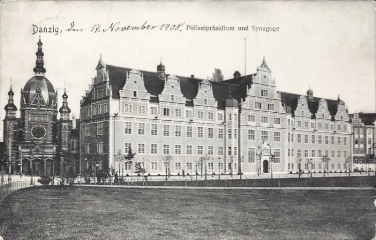 Prezydium policji w Gdańsku na pocztówce z 1905 r.