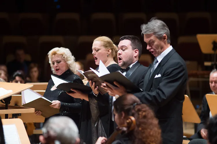 Elena Shvedova - sopran, Natalia Akinina - mezzosopran, Mihail Mihaylov - tenor, Andrei Morozov - baryton/bas.
