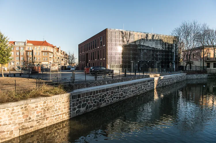 Nowe siedziba Wojewódzkiego Funduszu Ochrony Środowiska i Gospodarki Wodnej w Gdańsku powstała przy ul. Rybaki Górne nad kanałem Raduni.
