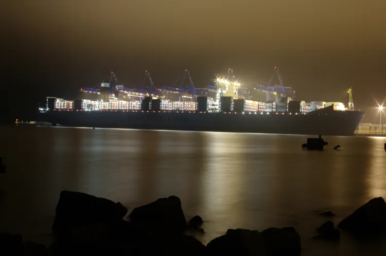 MS Maersk Mc-Kinney Moller Największy kontenerowiec na świecie w porcie DCT Gdańsk